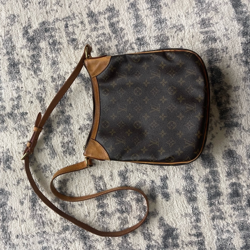 Louis Vuitton Odeon Monogram Large Crossbody Bag - image 4